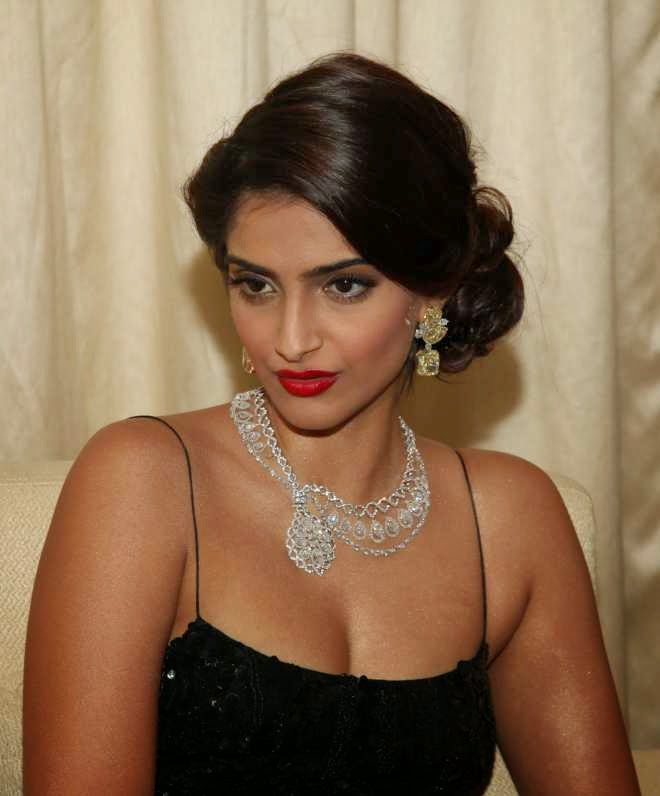 Sonam Kapoor Xxx - Best Sonam Kapoor Bun Hairstyles For Indian Wedding and Festive Season -  HeSheAndBaby.com